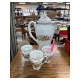 CHINA TEAPOT & 3 CUPS CHINA TEAPOT & 3 CUPS