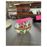 PORCLEAIN LIMOGES EGG SHAPED TRINKET BOX