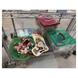 CONTENTS OF SHELF LARGE LOT CHRISTMAS / ORNAMENTS