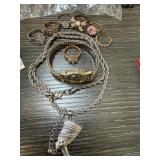 LOT OF MIXED JEWELRY LOT OF MIXED JEWELRY