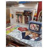LOT OF I LOVE LUCY ITEMS LOT OF I LOVE LUCY ITEMS