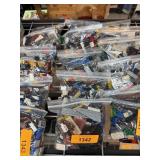 5 SANDWICH BAGS OF MIXED LEGOS 5 SANDWICH BAGS OF MIXED LEGOS