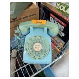 VINTAGE ROTARY TELEPHONE VINTAGE ROTARY TELEPHONE