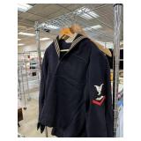 LOT OF VINTAGE MILITARY UNIFORMS / NAVY ETC LOT OF VINTAGE MILITARY UNIFORMS / NAVY ETC