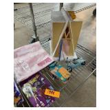 LOT OF MIXED TOYS / PLAYSET BRATZ & MORE