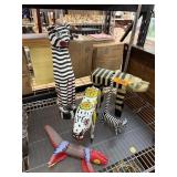 LOT OF PAINTED WOOD FIGURES ANIMALS