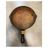 ANTIQUE GRISWOLD CAST IRON SKILLET