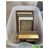 LOT OF PICTURE FRAMES