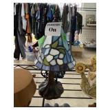 SMALL STAINED GLASS BOUDUOIR LAMP