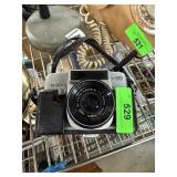 NIKON AUTO 35 CAMERA
