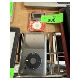 APPLE IPODS GREY POWERS FOR SURE LITTLE UNTESTED