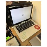 APPLE MACBOOK POWERS