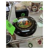 RUSSIAN LIDDED LACQUER BOX