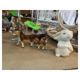 LOT OF MIXED FIGURINES