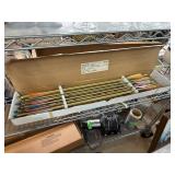 BOX OF ARROWS W TARGET