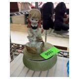 MUSICAL FIGURINE