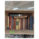 LOT OF MIXED VINTAGE BOOKS