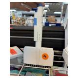 2PC PIPETTES 1 FOR SURE NEEDS SERVICING NOTE