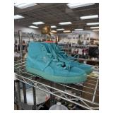 PUMA SUEDE SHOES SZ 10
