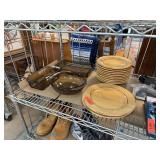 LOT OF PLATES / PYREX GLASS