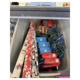 LARGE LOT OF CHRISTMAS LIGHTS NOTE