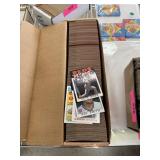 LARGE BOX OF 1986 TOPPS BASEBALL CARDS