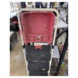 FOLDING STEP STOOL