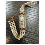 PRETTY PEARL AVON WATCH