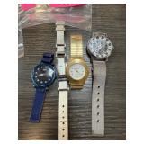 4PC WATCH LOT