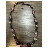 VINTAGE GLASS NECKLACE