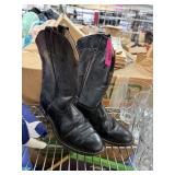 LAREDO SZ 10 COWBOY BOOTS