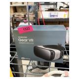 SAMSUNG GEAR VR VIRTUAL REALITY GOGGLES