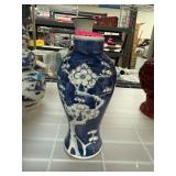 VINTAGE CHINESE BLUE WHITE BLOSSOM VASE
