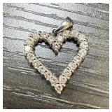 10K GOLD & DIAMOND HEART PENDANT 3.1 G 10K GOLD & DIAMOND HEART PENDANT 3.1 G