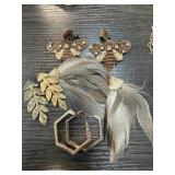 4 PAIRS OF EARRINGS 4 PAIRS OF EARRINGS