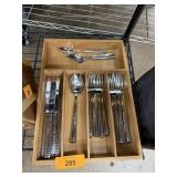 FLATWARE SET W BAMBOO TRAY FLATWARE SET W BAMBOO TRAY