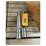 2PC MANUAL THUMB SALT PEPPER MILLS GRINDERS 2PC MANUAL THUMB SALT PEPPER MILLS GRINDERS