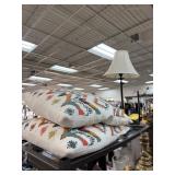 NICE THROWS & TABLE LAMP NICE THROWS & TABLE LAMP