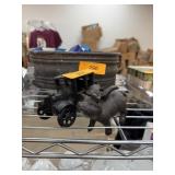 IRON CAR / FLYING PIG FIGURINE IRON CAR / FLYING PIG FIGURINE