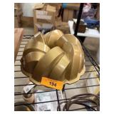 WILLIAMS SONOMA NORDIC WARE BUNDT PAN WILLIAMS SONOMA NORDIC WARE BUNDT PAN