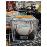 SHANE ROBINSON AUTOGRAPHED BASEBALL SHANE ROBINSON AUTOGRAPHED BASEBALL