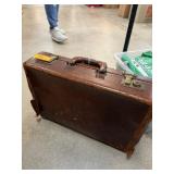 VINTAGE BRIEFCASE VINTAGE BRIEFCASE