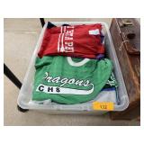 LARGE LOT OF T-SHIRTS SHIRTS COLLEGE / ATHLETIC LARGE LOT OF T-SHIRTS SHIRTS COLLEGE / ATHLETIC