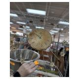 VINTAGE MID CENTURY FLORAL STARBURST CLOCK VINTAGE MID CENTURY FLORAL STARBURST CLOCK