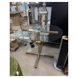 QUALITY VINTAGE MID CENTURY ROUND KITCHEN TABLE