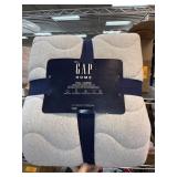 NEW GAP BLANKET FULL QUEEN
