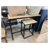 2PC MATCHED TABLES SOFA & ACCENT
