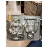 WILLIAMS SONOMA NORDIC WARE CHRISTMAS BAKING PAN