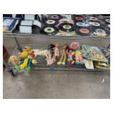 CONTENTS OF SHELF LOT OF MIXED VINTAGE TOYS CONTENTS OF SHELF LOT OF MIXED VINTAGE TOYS