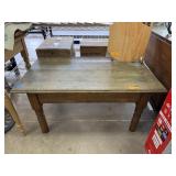 ANTIQUE WOOD COFFEE TABLE ANTIQUE WOOD COFFEE TABLE